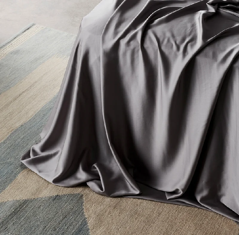 Wrinkle - Free Polyester Sheets for a Low - Maintenance BedSateen+ Flat Sheet