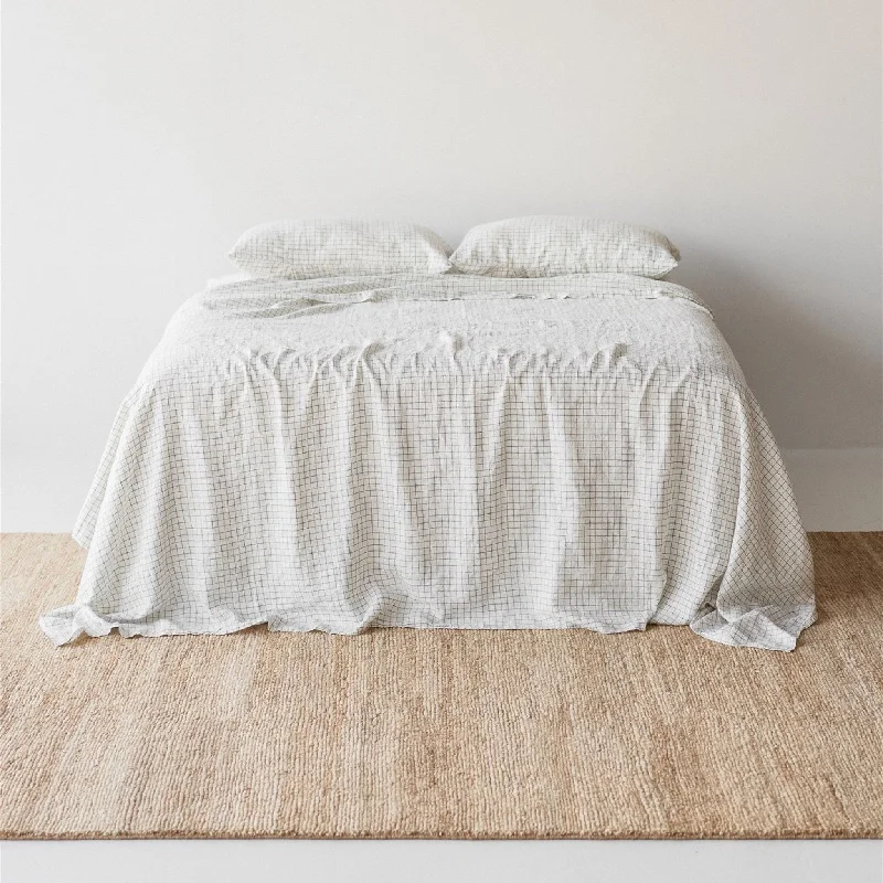 Jersey - Knit Sheets for a Comfortable and Casual BedCactus Grid Linen Sheets Set