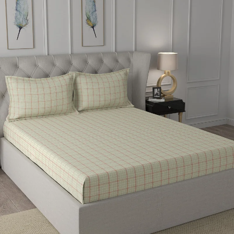 Moisture - Wicking Cotton Sheets for a Dry and Comfortable SleepBackyard Patio Adrian Print Red Bed Sheet With 2 Pillow Covers