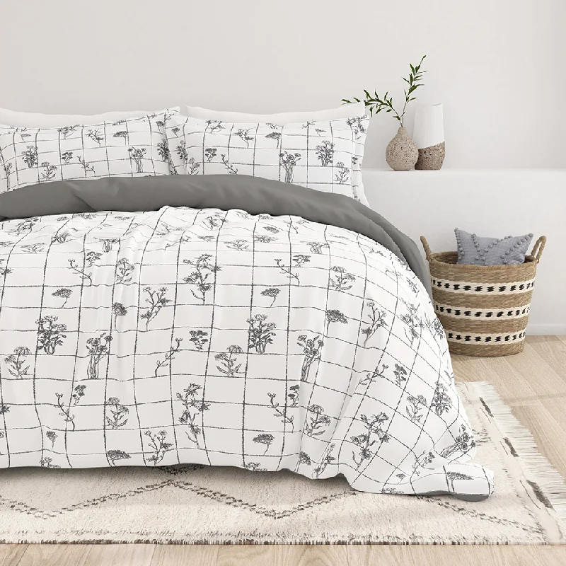 Duvet covers with a maximalist design for a bold statement Flower Field Pattern 3-Piece Reversible Duvet Cover Set Duvet covers with a maximalist design for a bold statement Flower Field Pattern 3-Piece Reversible Duvet Cover Set