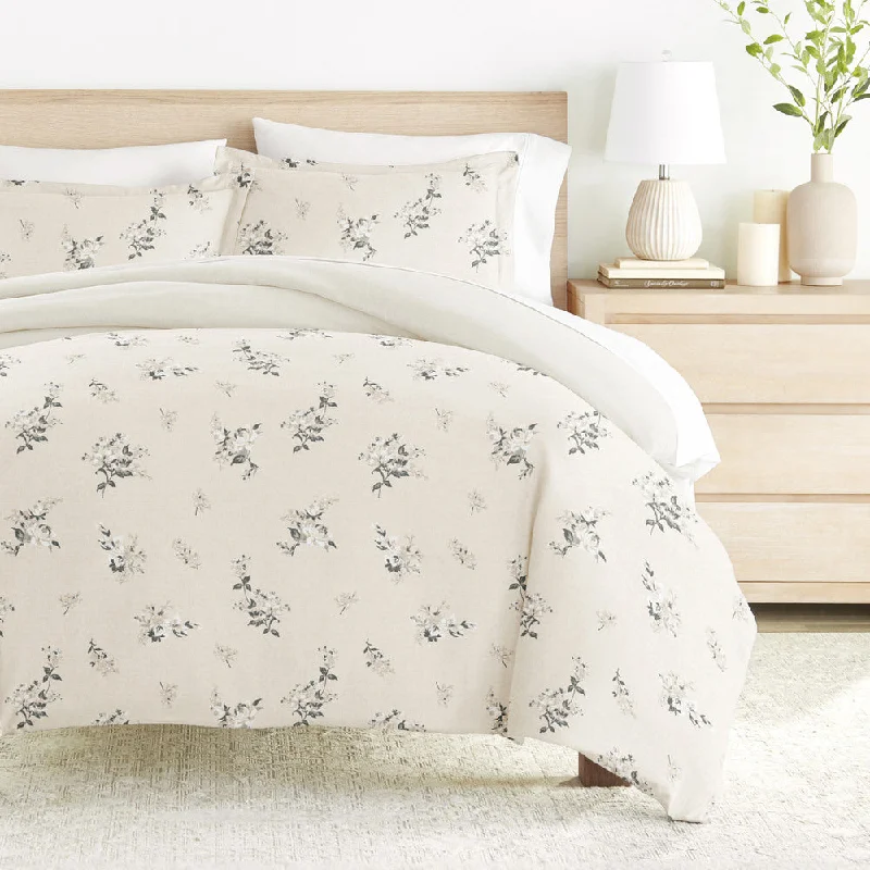 Duvet covers with a matte finish for a sophisticated look​ Delicate Floral Pattern 3-Piece Reversible Duvet Cover Set