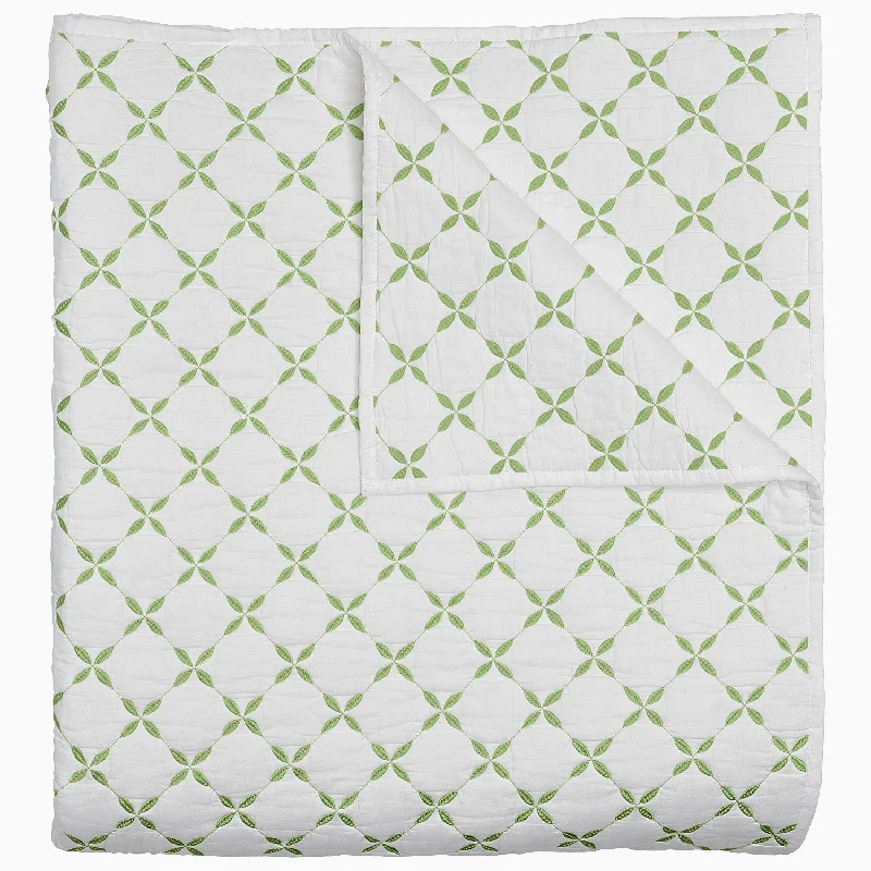 Cat - friendly pillows with catnip inserts​ Layla Leaf Quilt