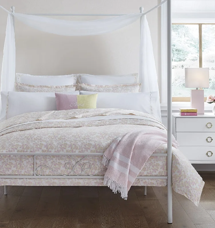 Duvet covers with a paisley - print design for an exotic touch​ Prato Duvet Cover
