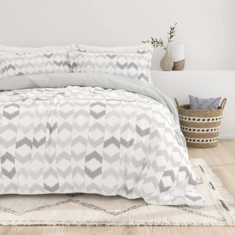 Duvet covers with a maximalist design for a bold statement Chevron Sleep Pattern 3-Piece Reversible Duvet Cover Set Duvet covers with a maximalist design for a bold statement Chevron Sleep Pattern 3-Piece Reversible Duvet Cover Set