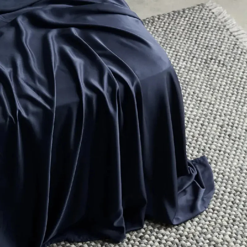 Allergy - friendly comforters for sensitive sleepers​ Signature Sateen Flat Sheet