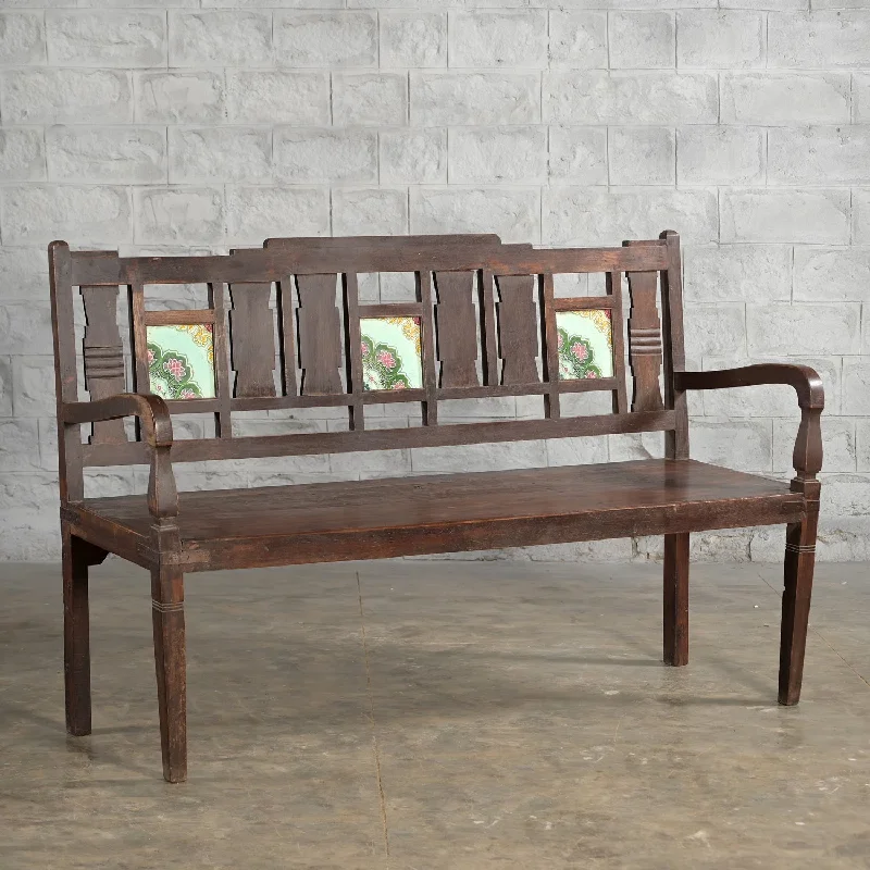 Cat - friendly pillows with catnip inserts​ Tipu Teak Bench