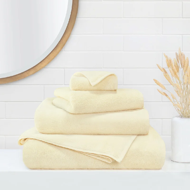 Sheets with a glitter - effect design for a sparkly and festive appearance​ Plush Buttercup Yellow Bath Sheet