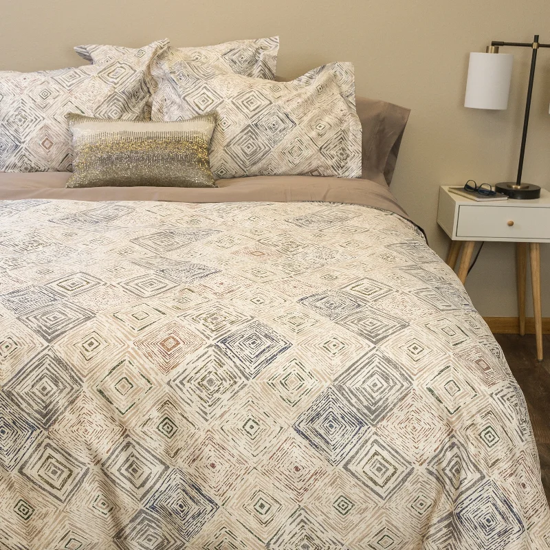 Duvet covers with a farmhouse - style design for a rustic appeal​ Diamonds 300 Thread Count Wrinkle Free Sateen Duvet Cover Set