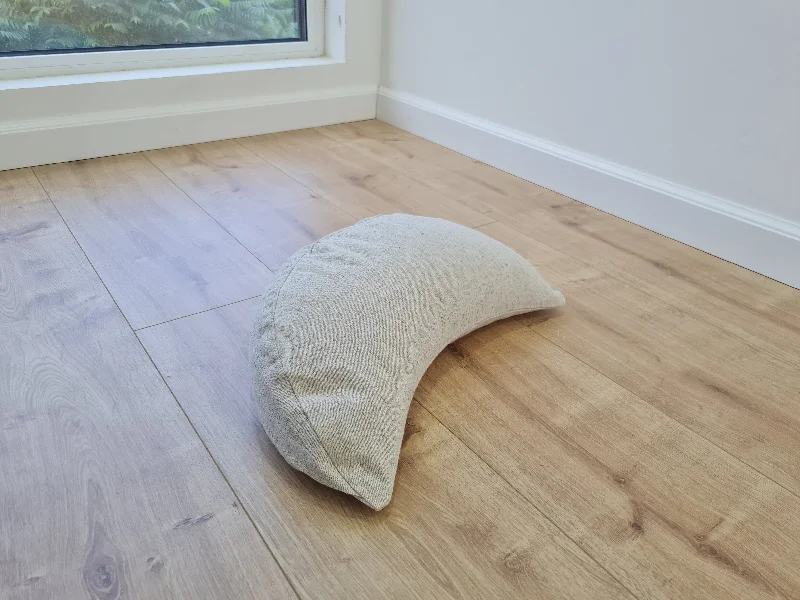 Memory foam boat pillows for water adventures​ Hemp meditation Cresсent cushion filled with buckwheat hulls