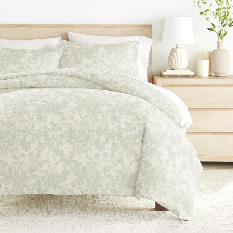 Duvet covers with a tartan - check design for a traditional Scottish look​ Weathered Floral Pattern 3-Piece Duvet Cover Set