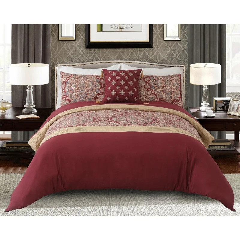 Down - filled comforters for supreme warmth and lightnessAlhambra Embellished Comforter Set King in Red Down - filled comforters for supreme warmth and lightnessAlhambra Embellished Comforter Set King in Red