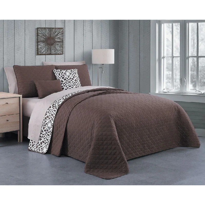 Cotton - filled comforters for a breathable and natural sleep experienceAvondale Manor Brady 9pc Quilt Set Cotton - filled comforters for a breathable and natural sleep experienceAvondale Manor Brady 9pc Quilt Set