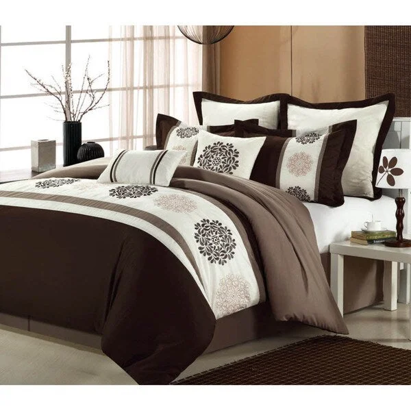 Down - filled comforters for supreme warmth and lightnessBeijing 8-piece Comforter Set Down - filled comforters for supreme warmth and lightnessBeijing 8-piece Comforter Set