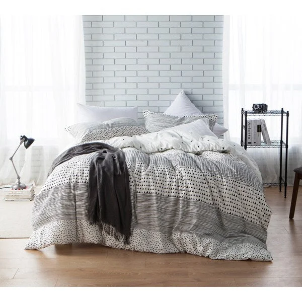 Bamboo - fiber - filled comforters with antibacterial and breathable qualitiesBYB Gradient Block Twin XL-Size Grey Stripe Comforter (Shams Not Included) Bamboo - fiber - filled comforters with antibacterial and breathable qualitiesBYB Gradient Block Twin XL-Size Grey Stripe Comforter (Shams Not Included)