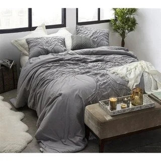 Latex - filled comforters with a bouncy texture and good supportBYB Living Tree Comforter Latex - filled comforters with a bouncy texture and good supportBYB Living Tree Comforter