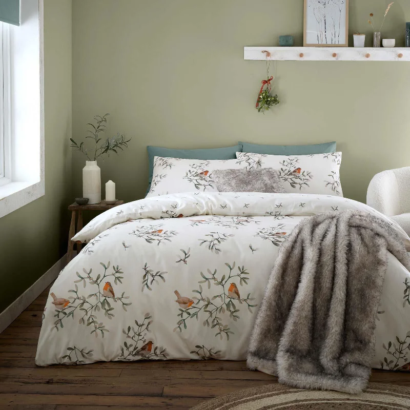 Clearance - priced duvet covers for a great deal on last - season modelsBed duvet covers to enhance the comfort and aesthetics of the bedroomBrushed Mistletoe Robins Duvet Cover Set