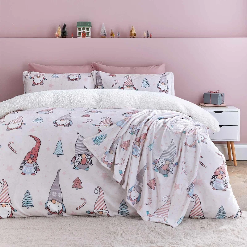 Geometric - patterned duvet covers for a modern and stylish lookChristmas Festive Gnomes Duvet Cover Set Pink