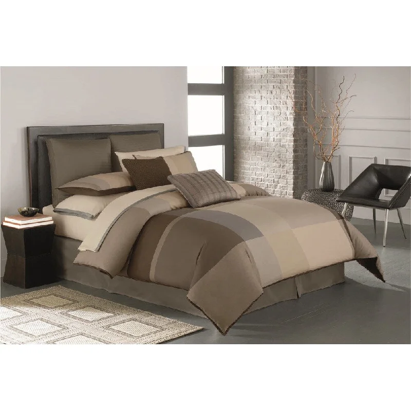 Full - size comforters suitable for full - sized beds in guest rooms or small bedroomsCentury Taupe Colorblocked 4 piece Comforter Set Full - size comforters suitable for full - sized beds in guest rooms or small bedroomsCentury Taupe Colorblocked 4 piece Comforter Set