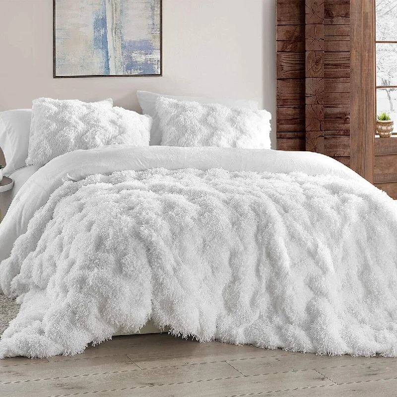 Wool - filled comforters with natural moisture - wicking and temperature - regulating featuresChevron Birds of a Feather - Coma Inducer® Oversized Comforter - White Wool - filled comforters with natural moisture - wicking and temperature - regulating featuresChevron Birds of a Feather - Coma Inducer® Oversized Comforter - White
