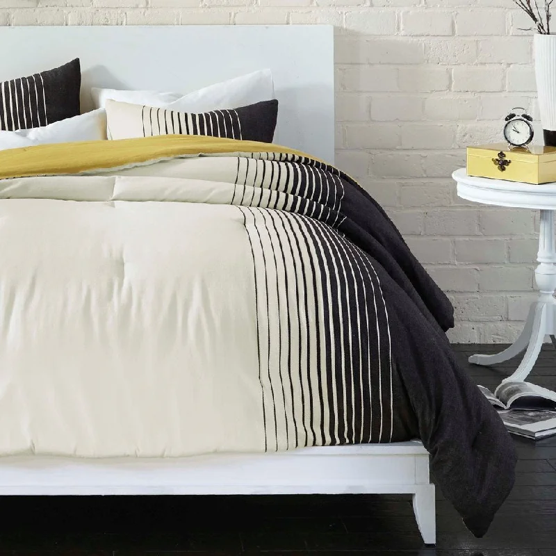 Cotton - filled comforters for a breathable and natural sleep experienceComfy Colorblock 3-piece Comforter Set Cotton - filled comforters for a breathable and natural sleep experienceComfy Colorblock 3-piece Comforter Set