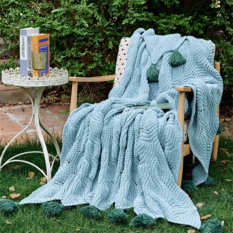 Cashmere blankets for ultimate softness and luxuryCozy Knit Pom Pom Blanket / Sky Blue