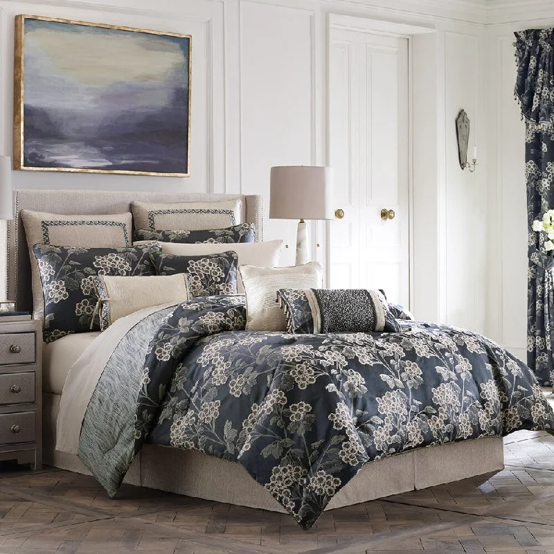 Latex - filled comforters with a bouncy texture and good supportCroscill Paloma 4-Piece Comforter Set
