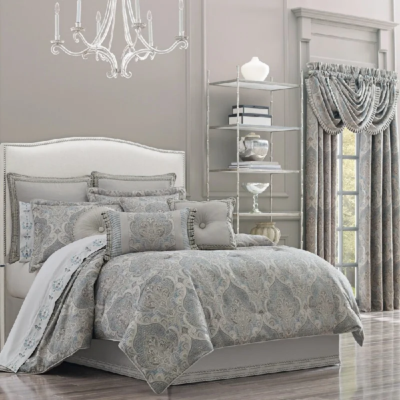 Silk - filled comforters for a luxurious and smooth touchFive Queens Court Damian 4 Piece Comforter Set Silk - filled comforters for a luxurious and smooth touchFive Queens Court Damian 4 Piece Comforter Set