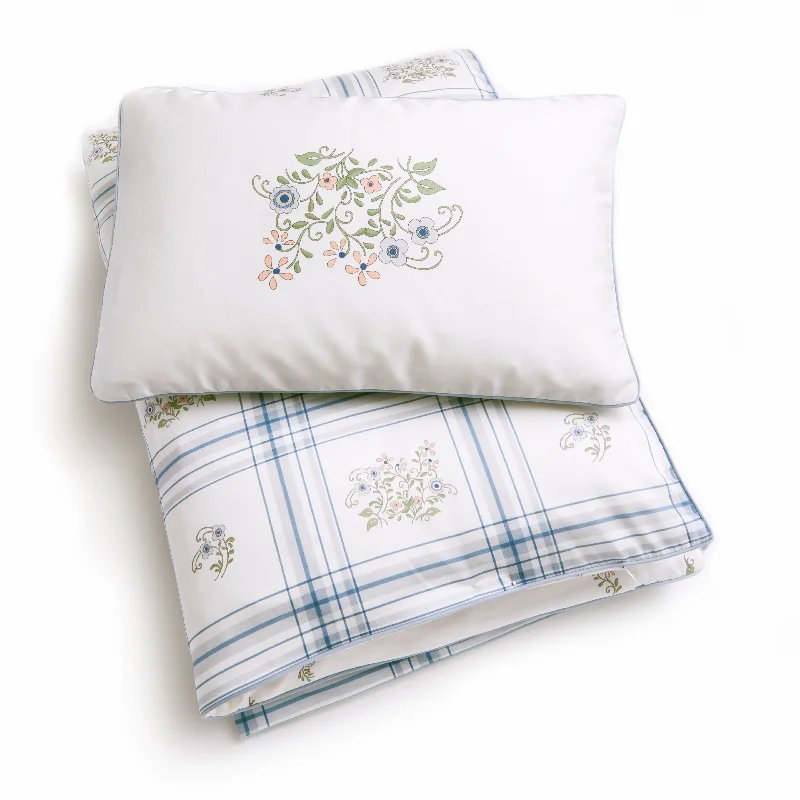 Dry - clean - only duvet covers with high - end materials and delicate designsFleur + Stripe Toddler Duvet - Ivory