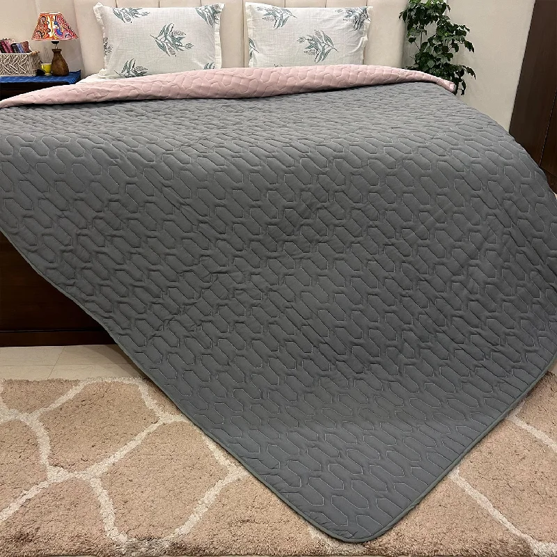 Microfiber blankets that are durable and easy to care forFluffy & Heavy 200 GSM Microfiber Reversible Quilted Winter Comforters - Grey & Rose