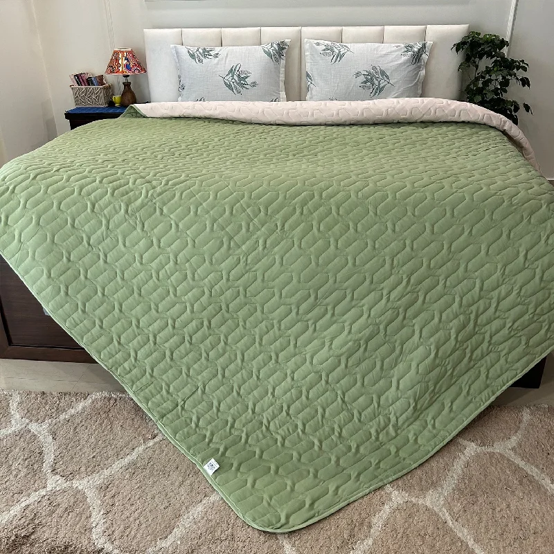 Fleece blankets for a cozy and plush textureFluffy & Heavy 200 GSM Microfiber Reversible Quilted Winter Comforters - Sage Green & Blush