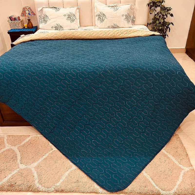 Microfiber blankets that are durable and easy to care forFluffy & Heavy 200 GSM Microfiber Reversible Quilted Winter Comforters - Teal & Beige