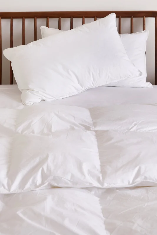 Queen - size blankets for standard - sized bedsFoxford Feather & Down Duvet - Super King 13.5 Tog