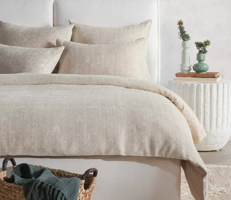 Thermal - regulating duvet covers to keep you warm in winter and cool in summerVilla by Classic Home French Herringbone 3-Piece Duvet Cover Set