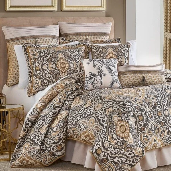 Silk - filled comforters for a luxurious and smooth touchGracewood Hollow Kitamura 4-piece Jacquard Comforter Set Silk - filled comforters for a luxurious and smooth touchGracewood Hollow Kitamura 4-piece Jacquard Comforter Set