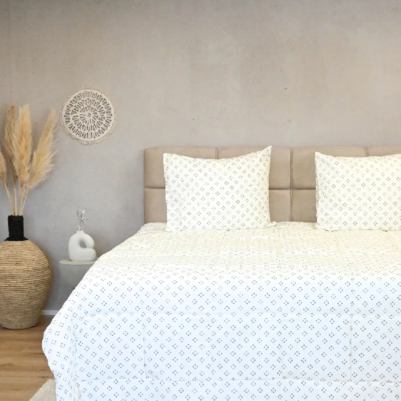 Queen - size duvet covers for standard queen - sized mattressesHappyDuvet Quiet corners - All season Coverless duvet