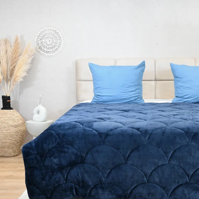 Expensive duvet covers with premium materials and artisanal craftsmanshipHappyDuvet - Velvet - Big Dipper - All season Coverless duvet