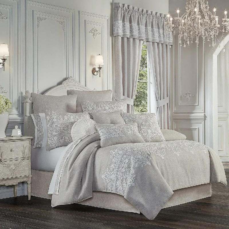 Silk - filled comforters for a luxurious and smooth touchJ. Queen New York Aimee Comforter Set Silk - filled comforters for a luxurious and smooth touchJ. Queen New York Aimee Comforter Set