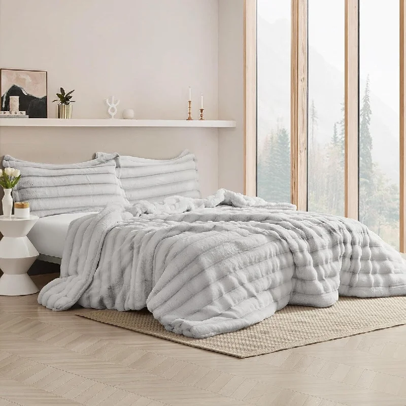 Microfiber - filled comforters that are lightweight and easy to care forJelly Rolls Chunky Bunny - Coma Inducer® Oversized Comforter Set - Snowy Black Microfiber - filled comforters that are lightweight and easy to care forJelly Rolls Chunky Bunny - Coma Inducer® Oversized Comforter Set - Snowy Black