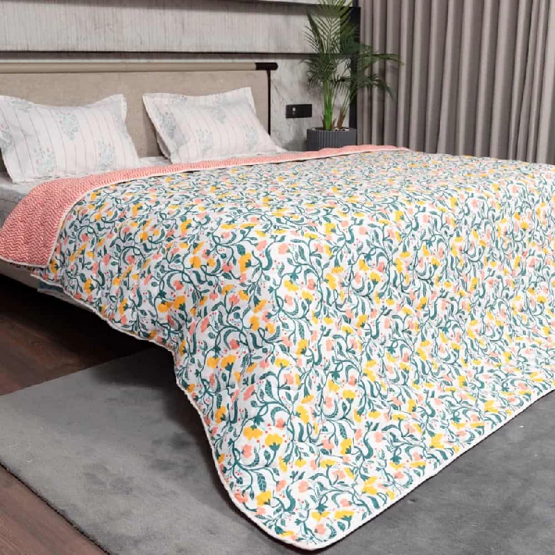 Synthetic fiber blend blankets for a budget - friendly choiceFluffy & Heavy 200 GSM Microfiber Reversible Quilted Winter Comforters (Kashmir-Single, Double)