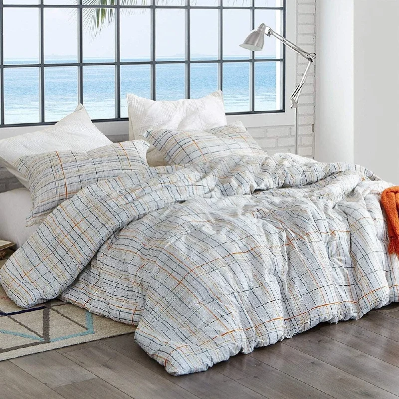 Silk - filled comforters for a luxurious and smooth touchLahaina Comforter - 100% Cotton Silk - filled comforters for a luxurious and smooth touchLahaina Comforter - 100% Cotton