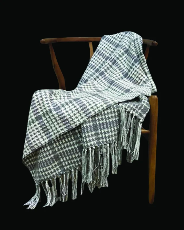 Mohair blankets with a unique sheen and softnessLilo Luxury Dark Grey Throw & Blanket