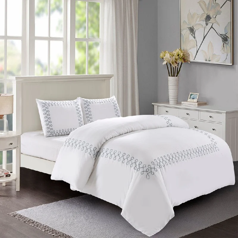 Duck down comforters with a softer feel and good warmth retentionLuca Cotton Comforter Set in Navy - White/Blue Duck down comforters with a softer feel and good warmth retentionLuca Cotton Comforter Set in Navy - White/Blue