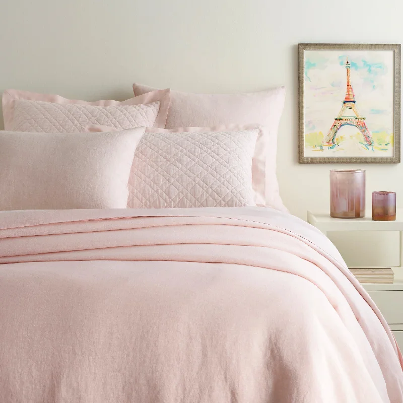 Abstract - designed duvet covers to add an artistic flair to the bedroomLush Linen Slipper Pink Duvet Cover