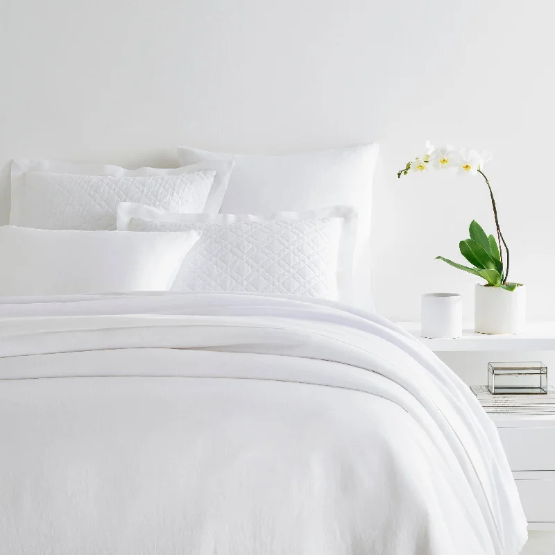 Teen - room duvet covers with trendy and age - appropriate patternsLush Linen White Duvet Cover