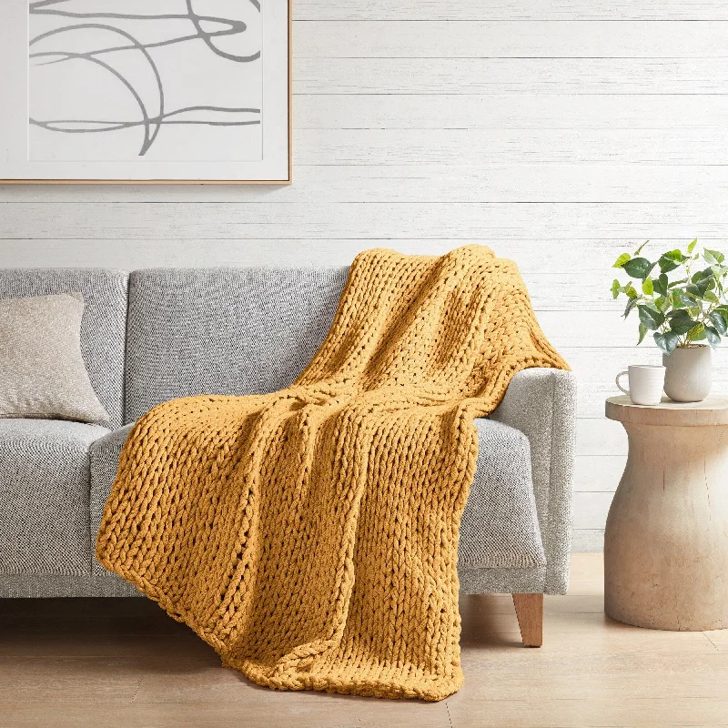 Alpaca wool blankets for a hypoallergenic and warm optionMadison Park Hand Made Chunky Double Knit Throw Blanket