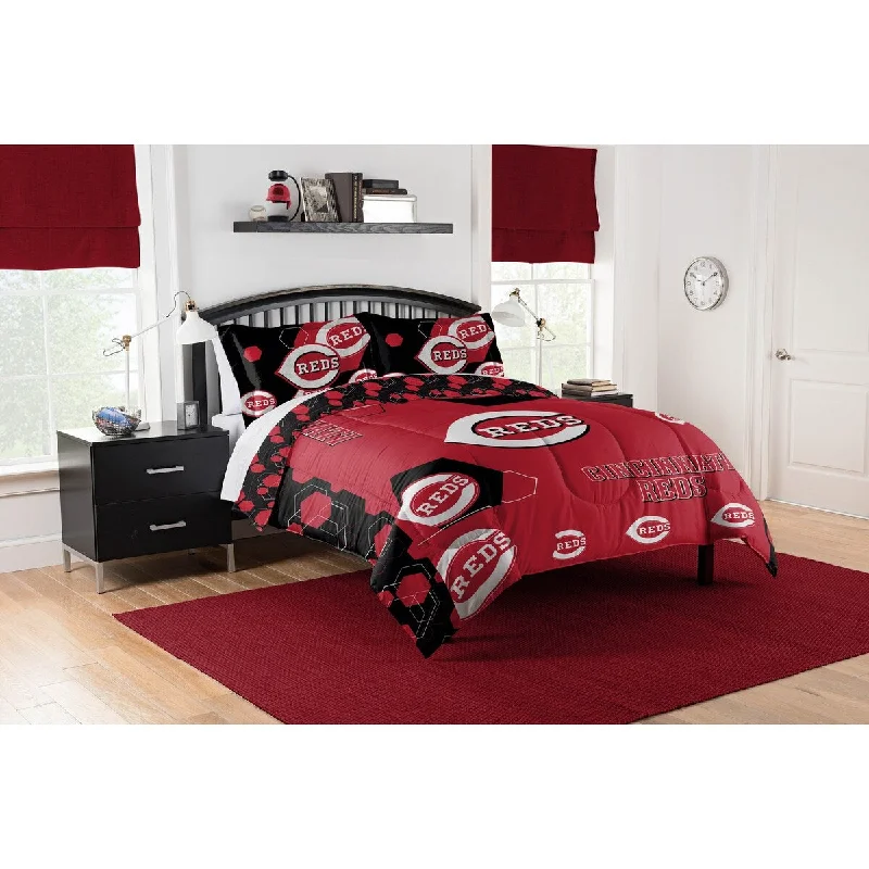 King - size comforters to fit large king - sized beds perfectlyMLB 849 Reds Hexagon F/Q Comforter Set King - size comforters to fit large king - sized beds perfectlyMLB 849 Reds Hexagon F/Q Comforter Set