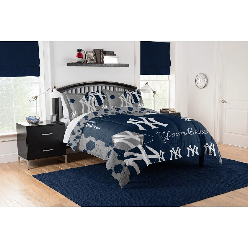 King - size comforters to fit large king - sized beds perfectlyMLB 849 Yankees Hexagon F/Q Comforter Set King - size comforters to fit large king - sized beds perfectlyMLB 849 Yankees Hexagon F/Q Comforter Set