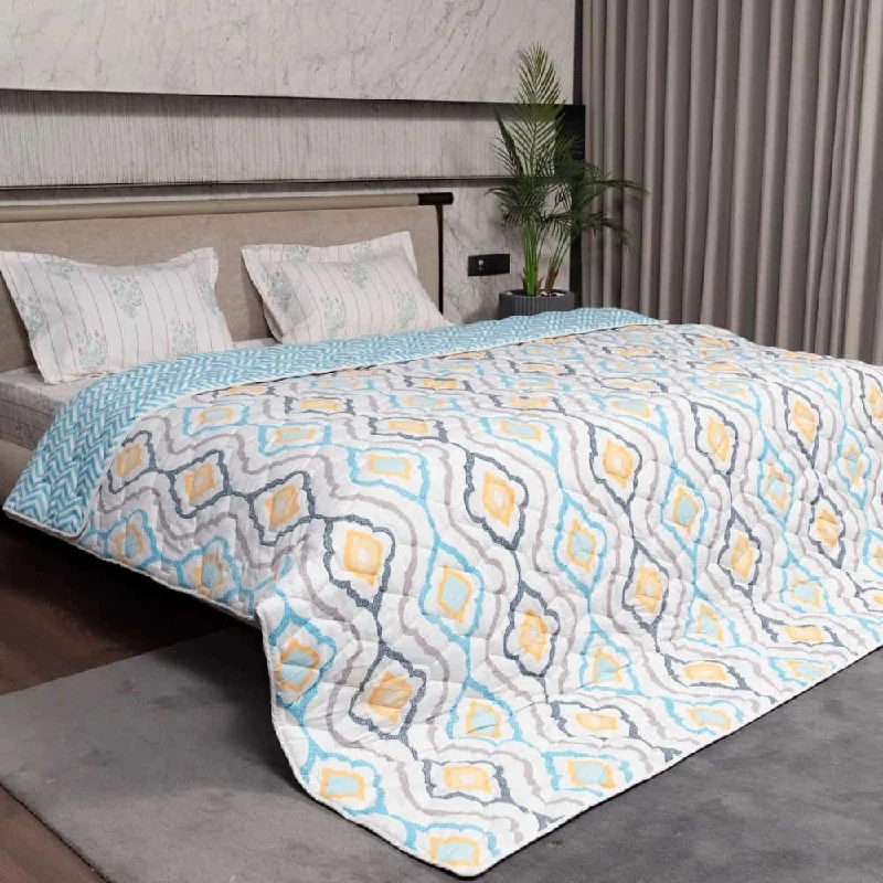 Queen - size blankets for standard - sized bedsFluffy & Heavy 200 GSM Microfiber Reversible Quilted Winter Comforters (Morocco-Single, Double)