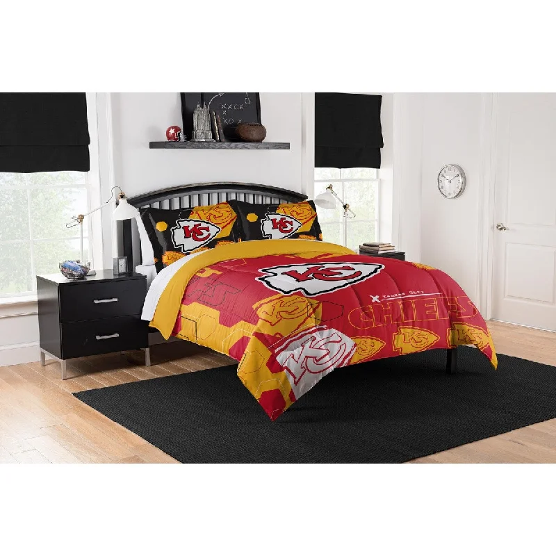 King - size comforters to fit large king - sized beds perfectlyNFL 858 Chiefs Hexagon King Printed Comforter & Shams Set King - size comforters to fit large king - sized beds perfectlyNFL 858 Chiefs Hexagon King Printed Comforter & Shams Set