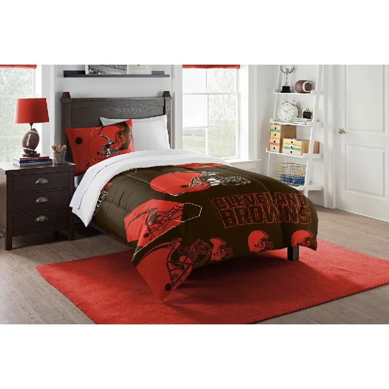 Full - size comforters suitable for full - sized beds in guest rooms or small bedroomsNFL 862 Browns Hexagon Twin Comforter Full - size comforters suitable for full - sized beds in guest rooms or small bedroomsNFL 862 Browns Hexagon Twin Comforter